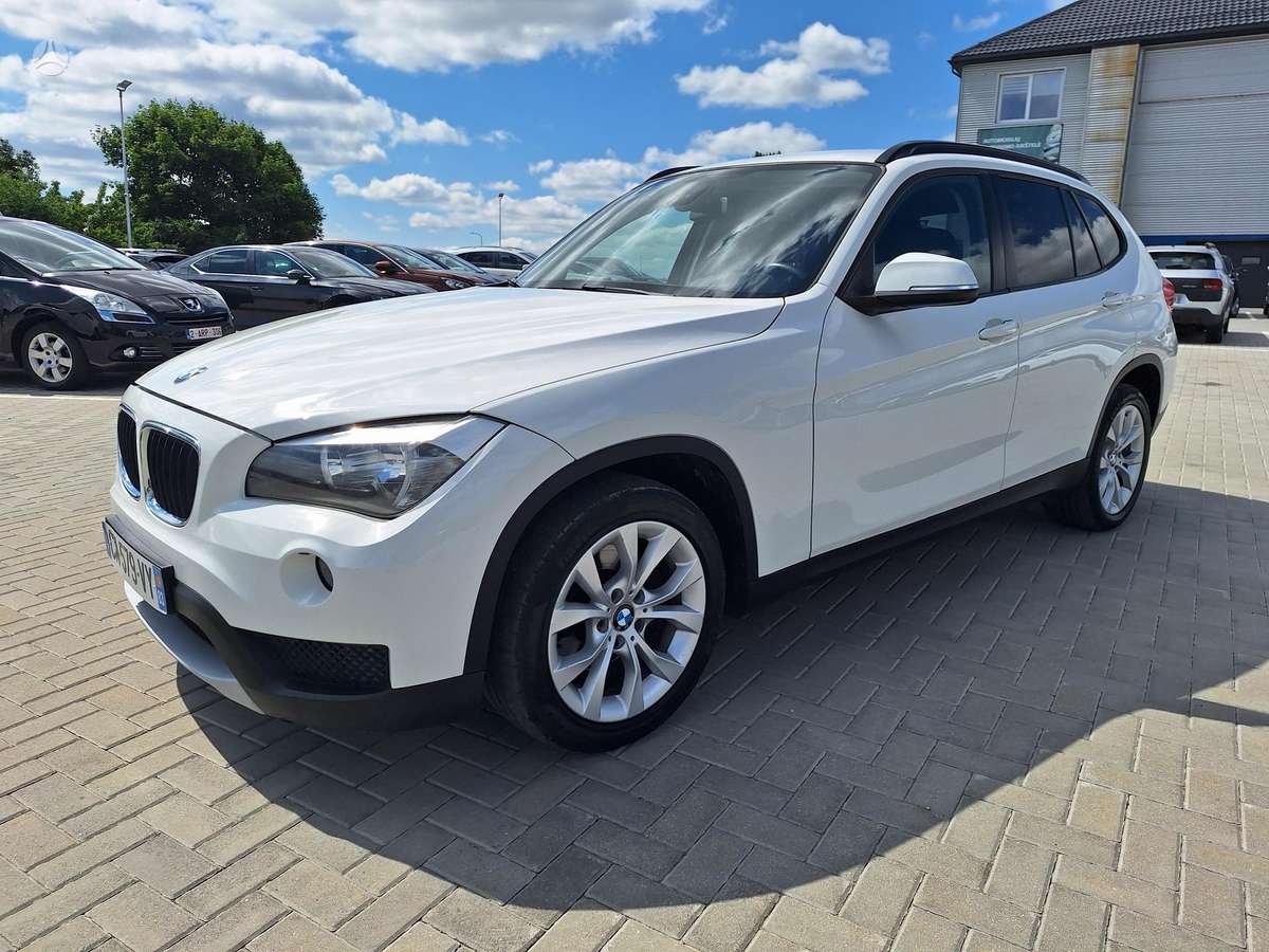 BMW X1, 2.0 l., Внедорожник / Кроссовер
