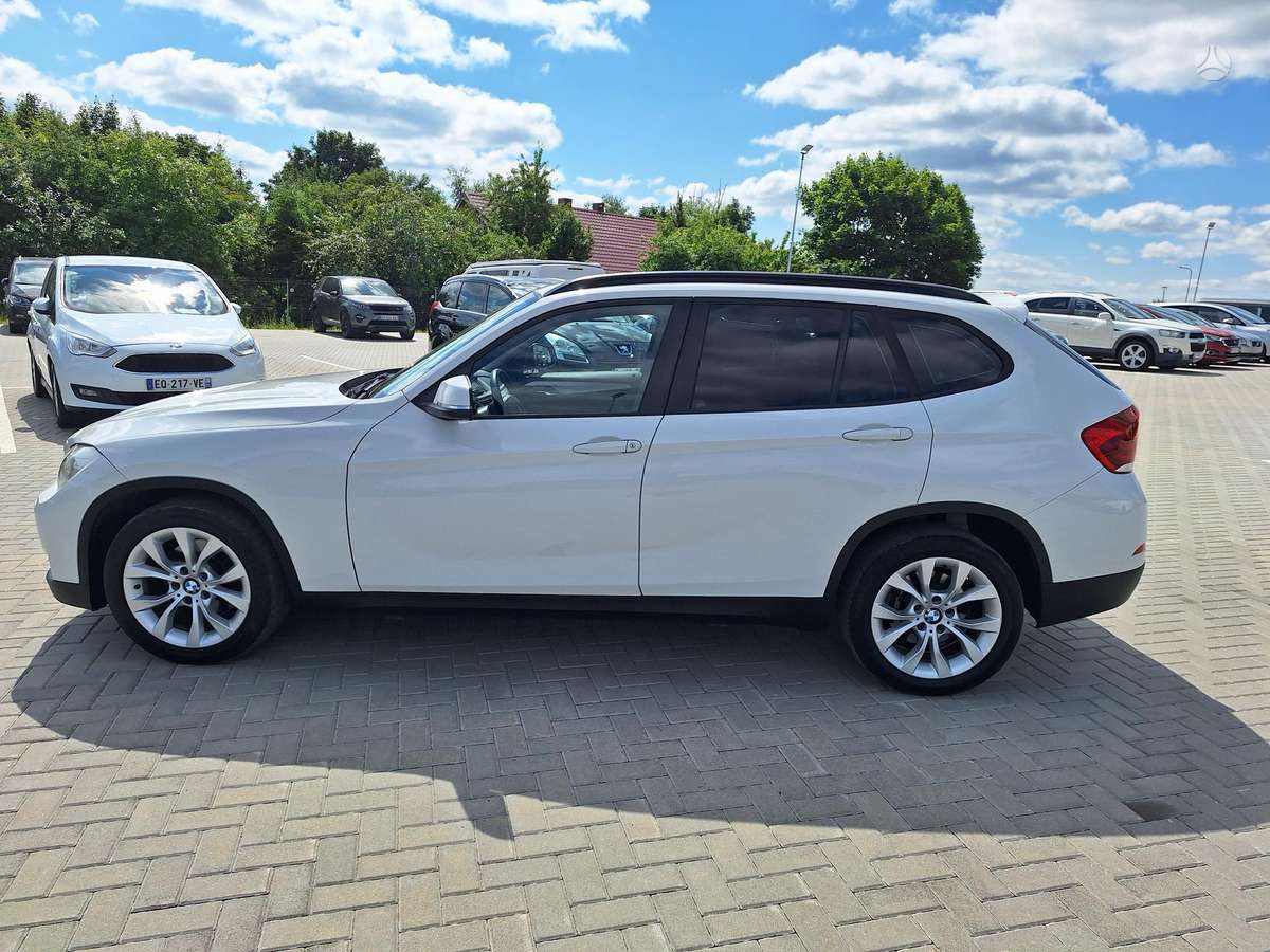 BMW X1, 2.0 l., Внедорожник / Кроссовер