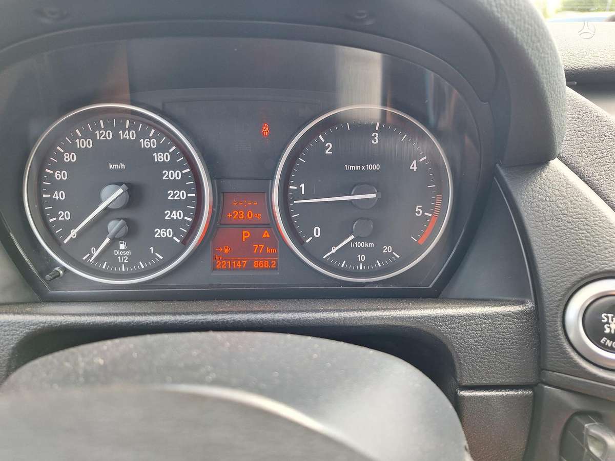 BMW X1, 2.0 l., Внедорожник / Кроссовер
