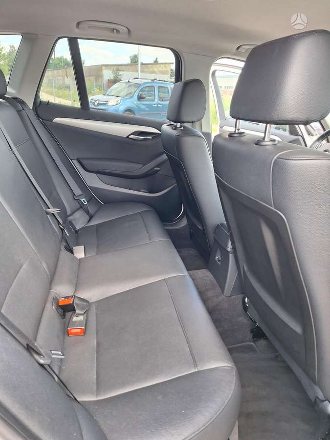 BMW X1, 2.0 l., Внедорожник / Кроссовер