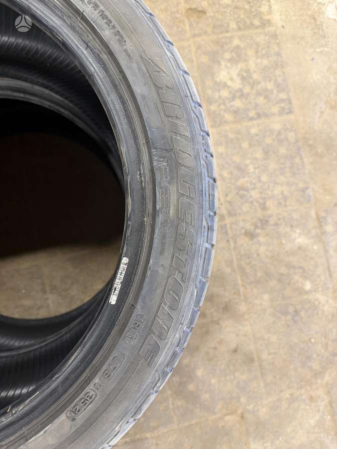 Bridgestone, vasarinės 255/40 R17