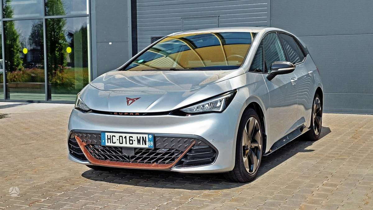 Cupra Born, 63 кВт·ч, Хэтчбек