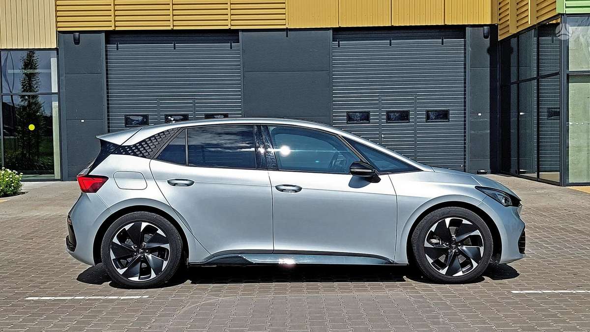 Cupra Born, 63 kWh, hatchback