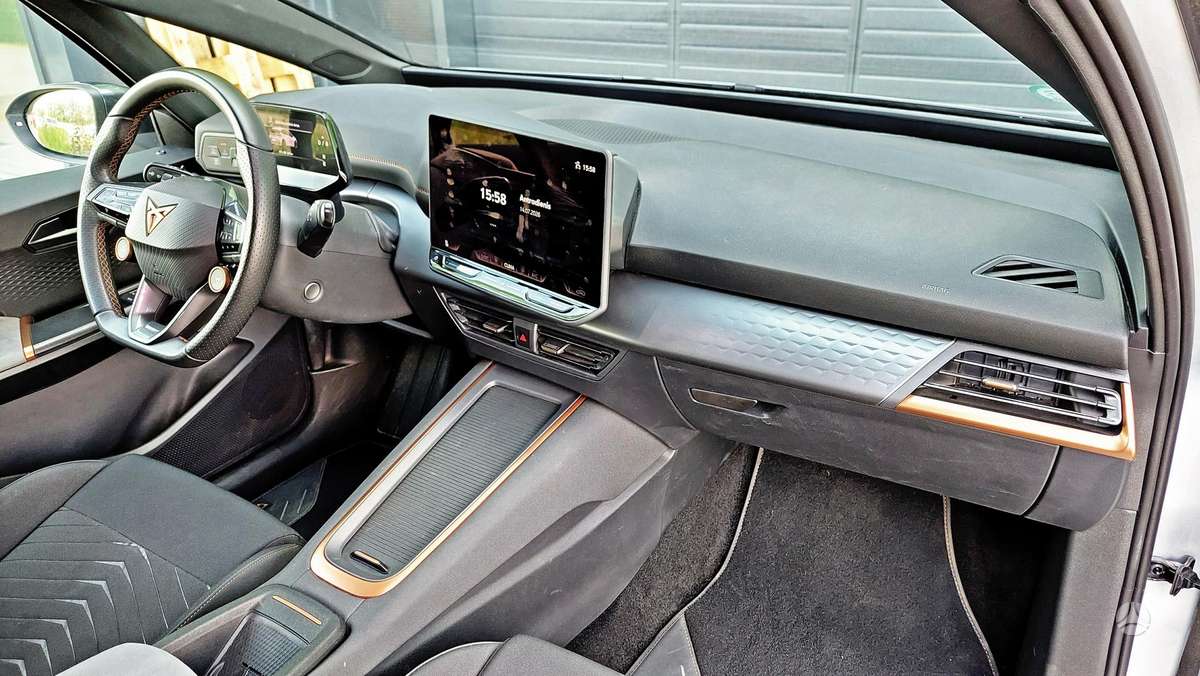 Cupra Born, 63 кВт·ч, Хэтчбек