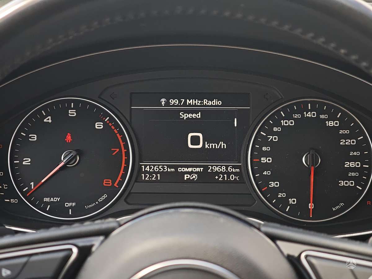 Audi A4, 2.0 l., Седан