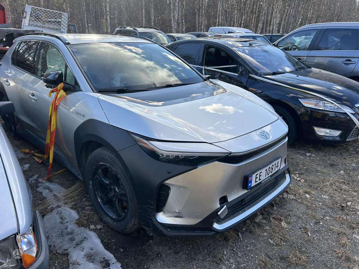 Toyota bZ4X rezerves daļās