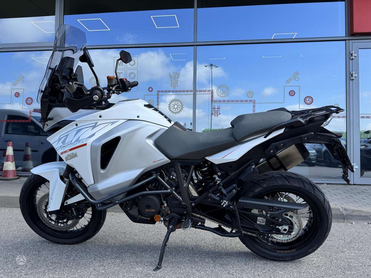 KTM Super Adventure 1300cc, enduro / adventure