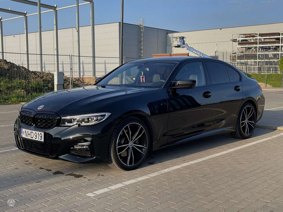 BMW 330, 2.0 l., Седан