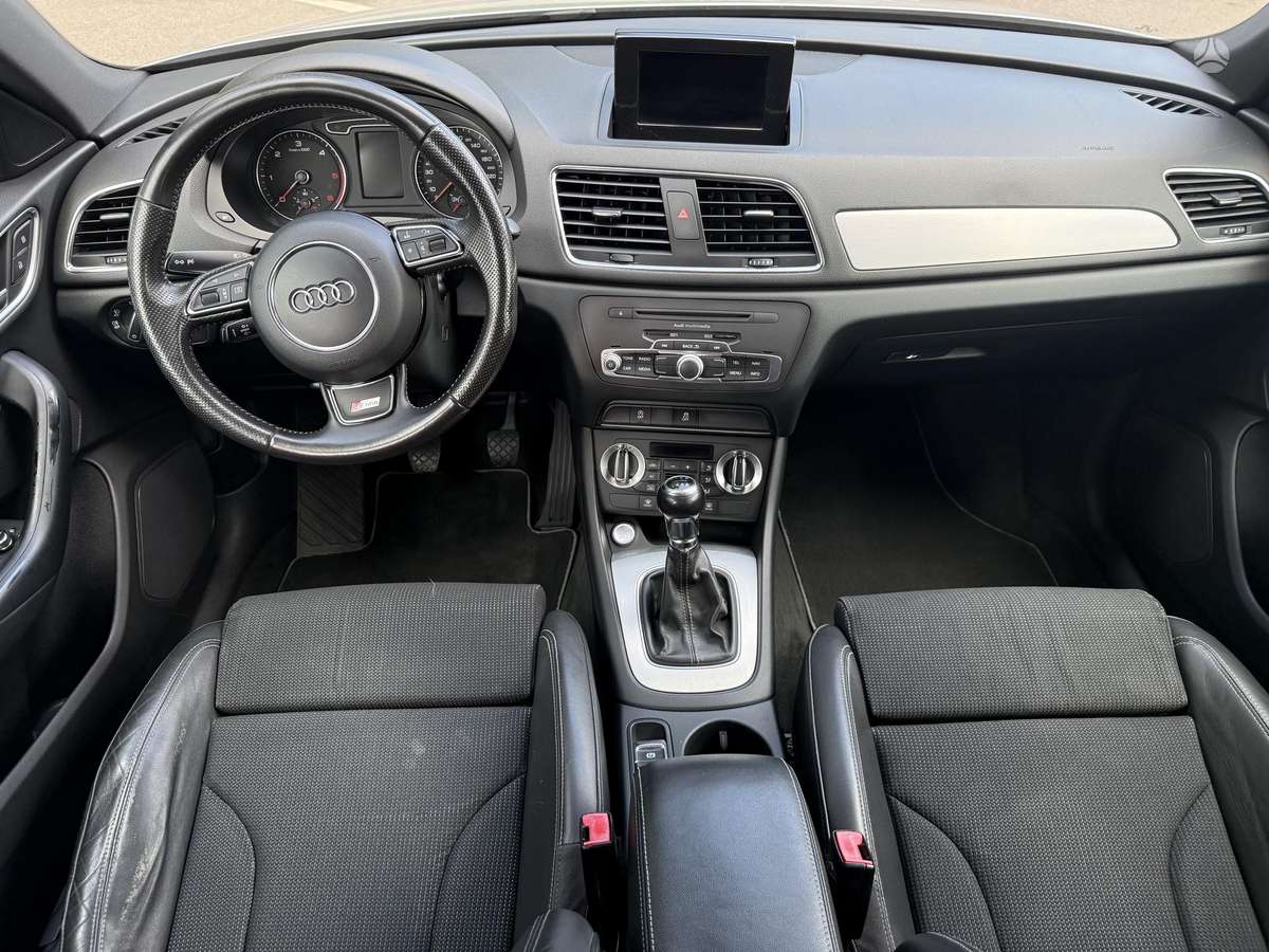 Audi Q3, 2.0 l., hatchback