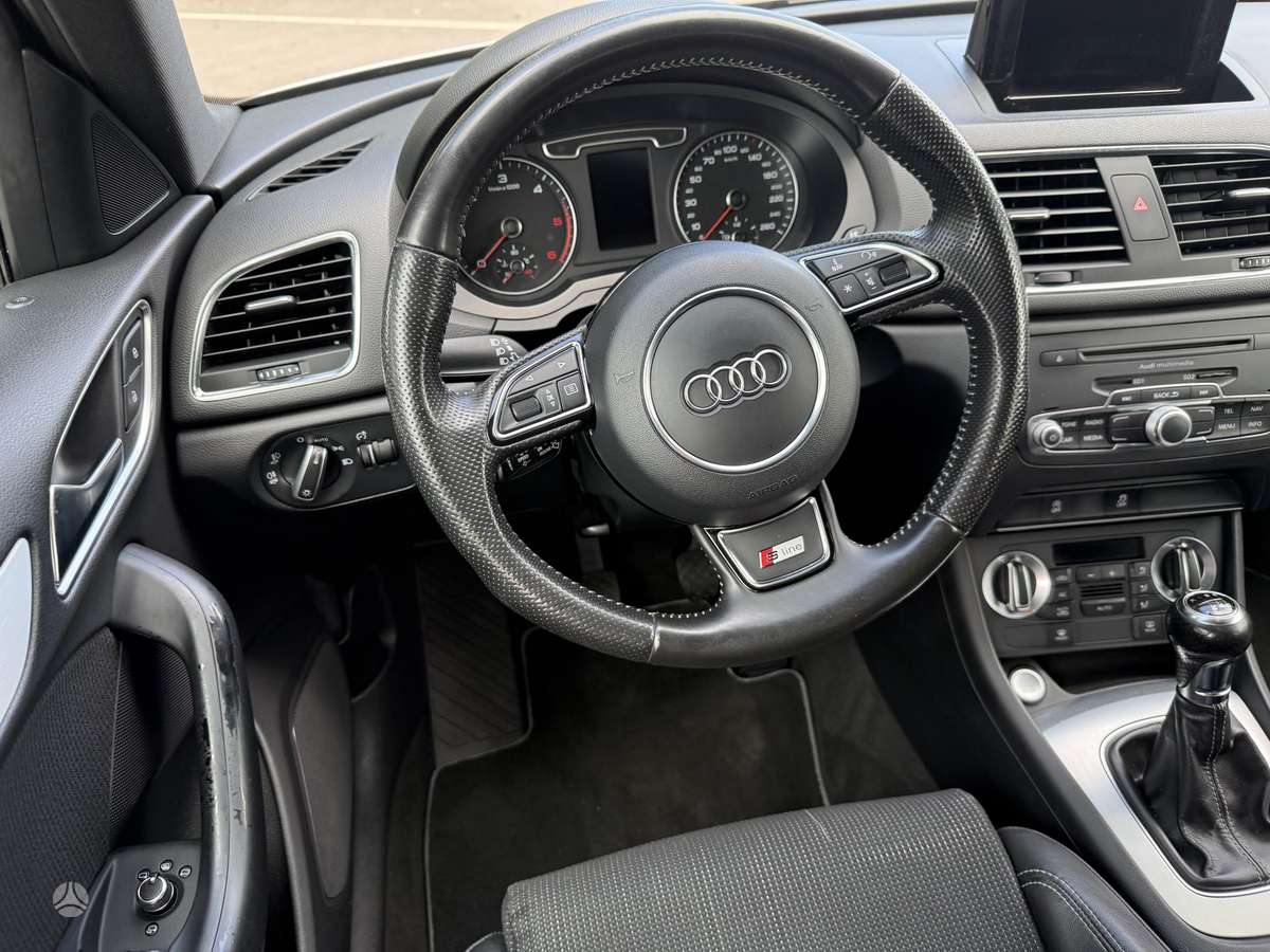 Audi Q3, 2.0 l., hatchback