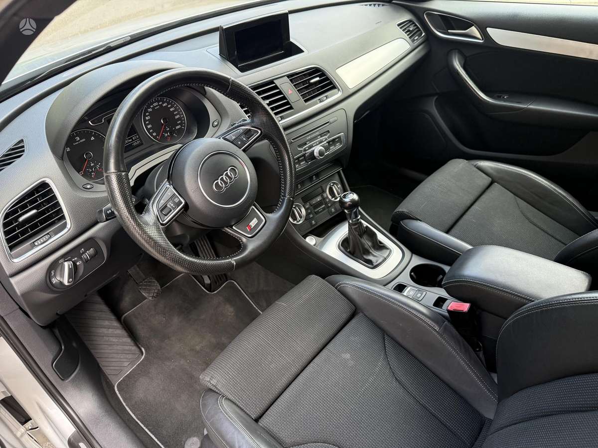 Audi Q3, 2.0 l., hatchback