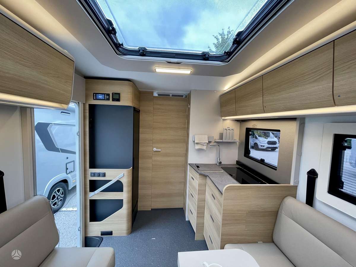 Adria Coral 670 DL, campers