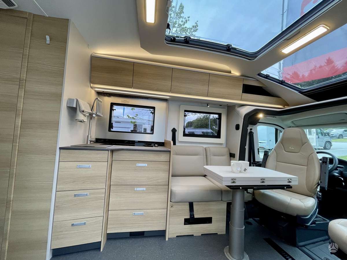 Adria Coral 670 DL, campers