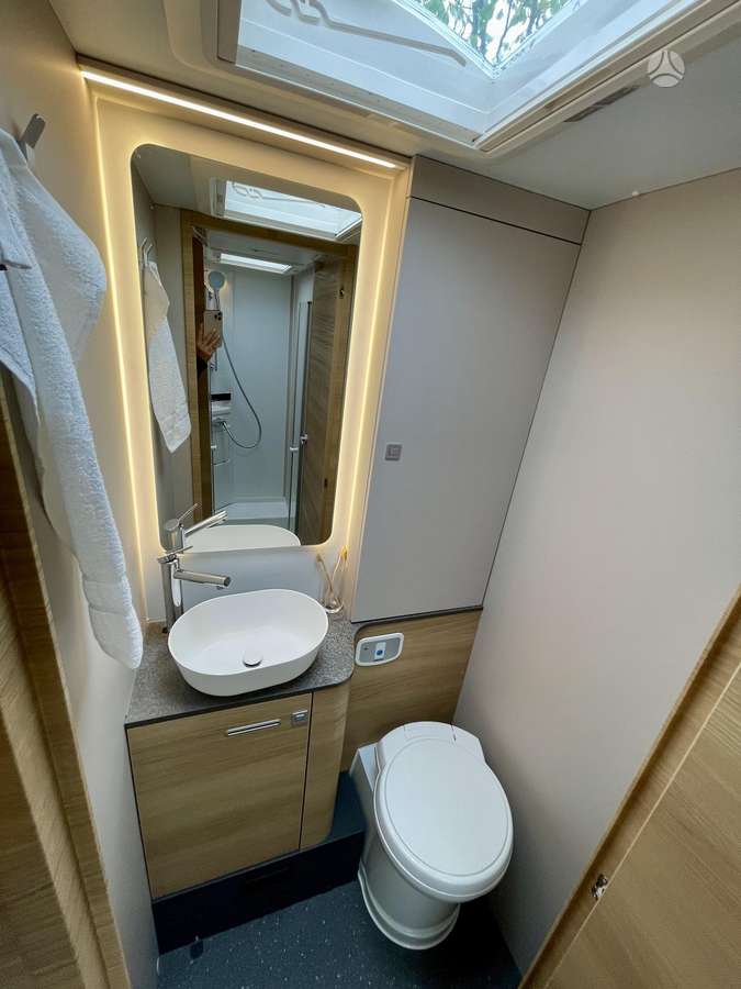 Adria Coral 670 DL, campers