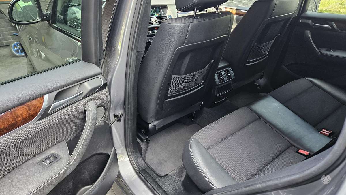 BMW X3, 2.0 l., off-road / crossover