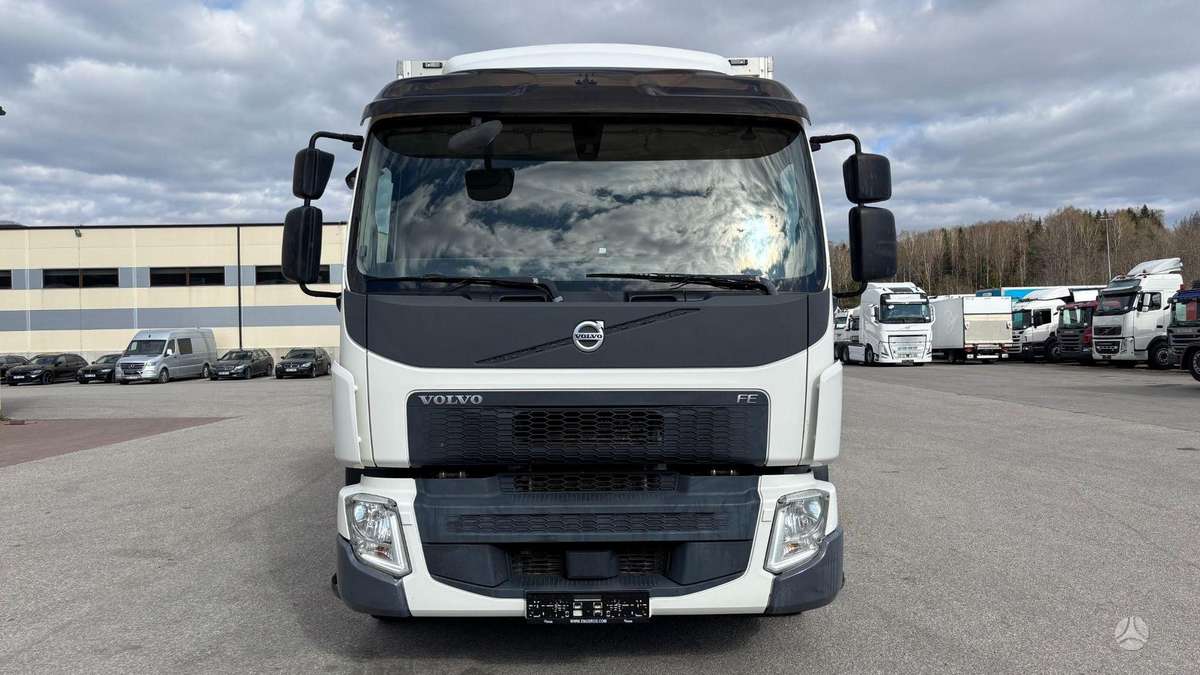 Volvo FE 320, фургоны-боксы