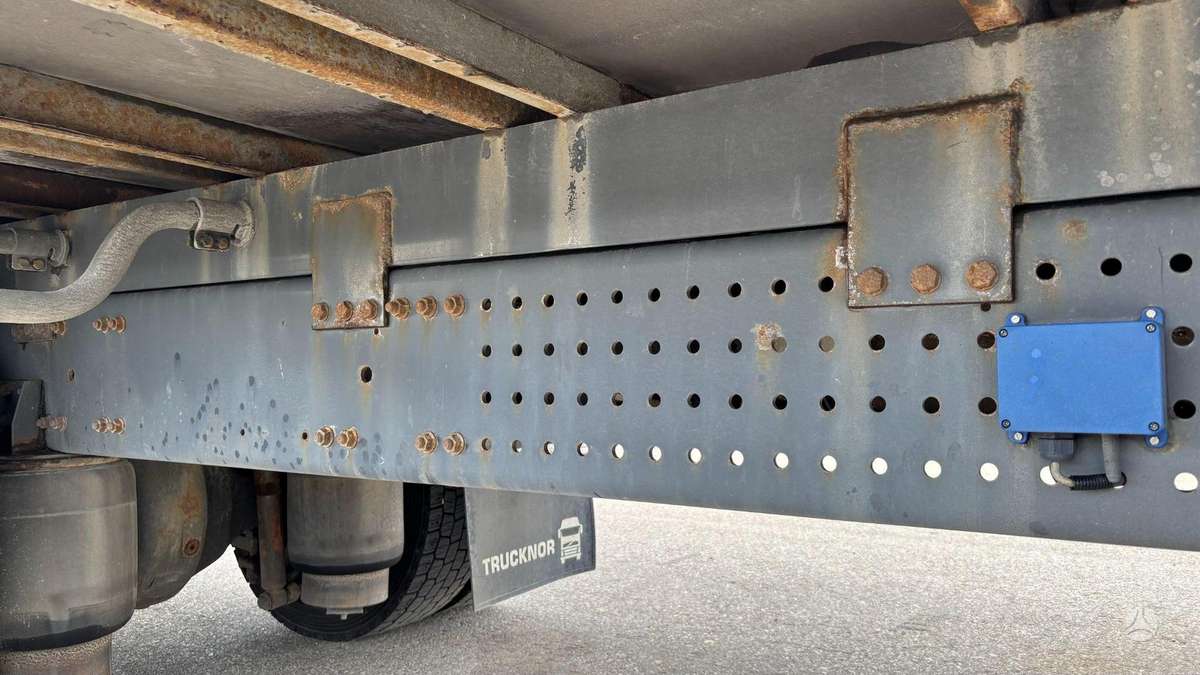 Volvo FE 320, box trucks / box vans