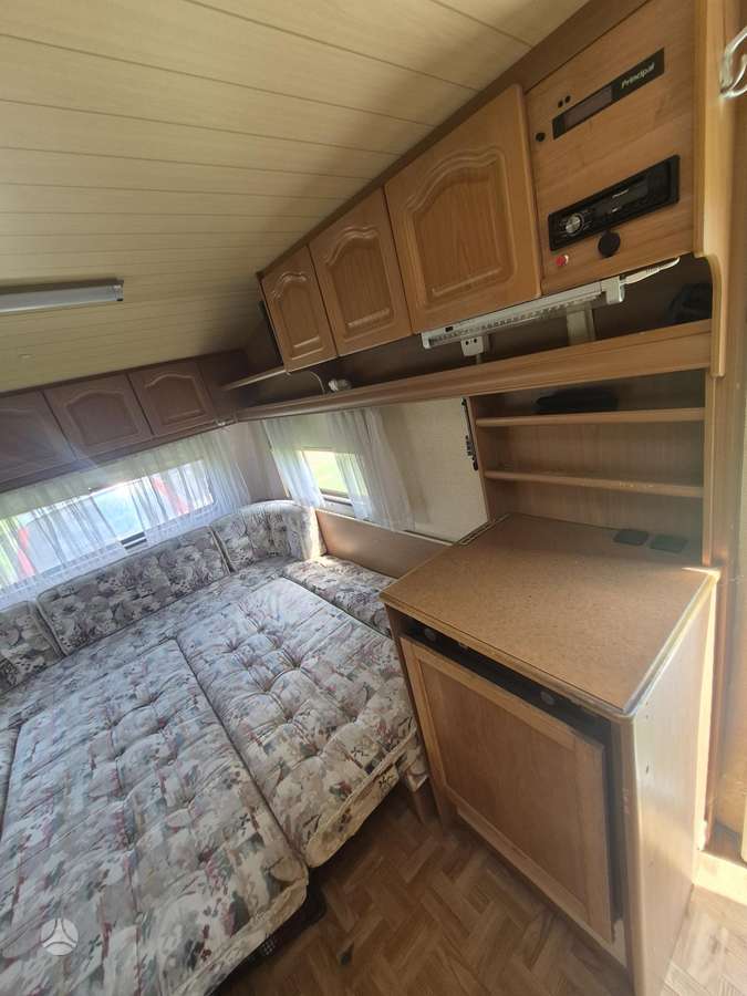 Knaus Azur, кемперы
