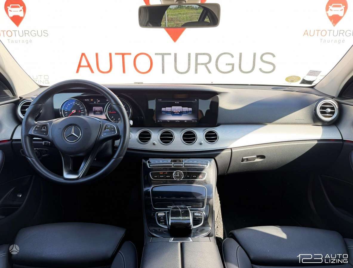 Mercedes-Benz E200, 2.0 l., Седан
