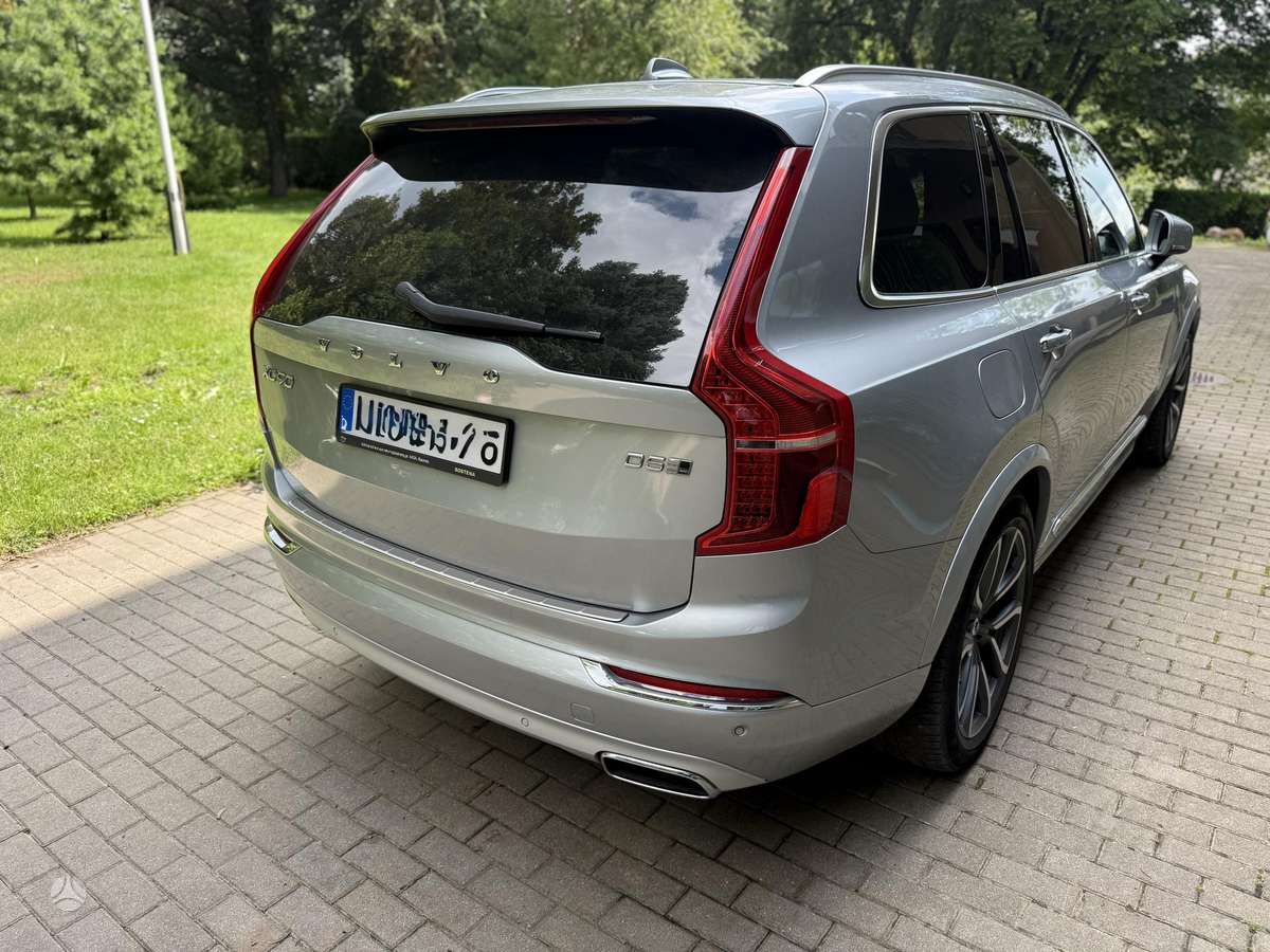 Volvo XC90 - 2