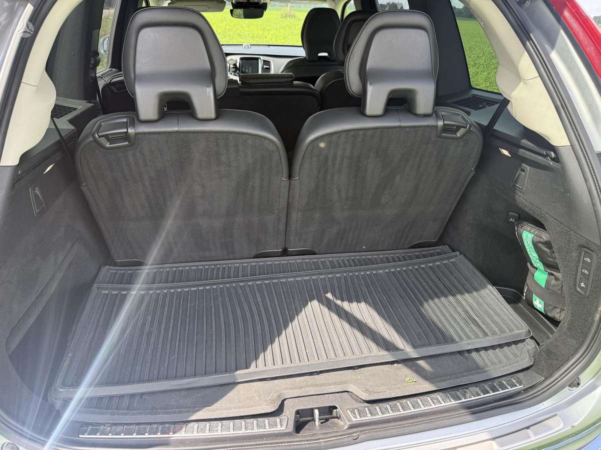 Volvo XC90 - 10