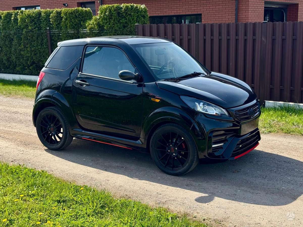 Ligier JS50, hatchback