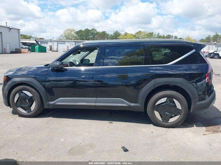 Kia EV9, 100 kWh, off-road / crossover