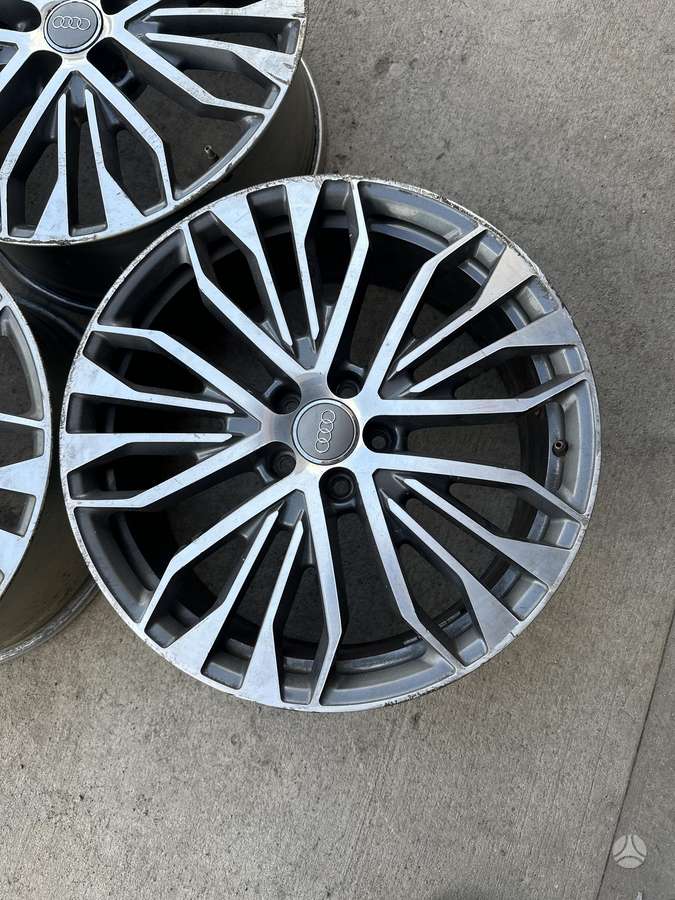 Audi, vieglmetāla, R20