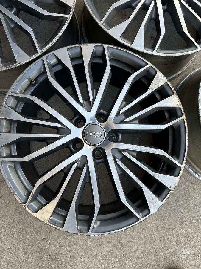 Audi, vieglmetāla, R20