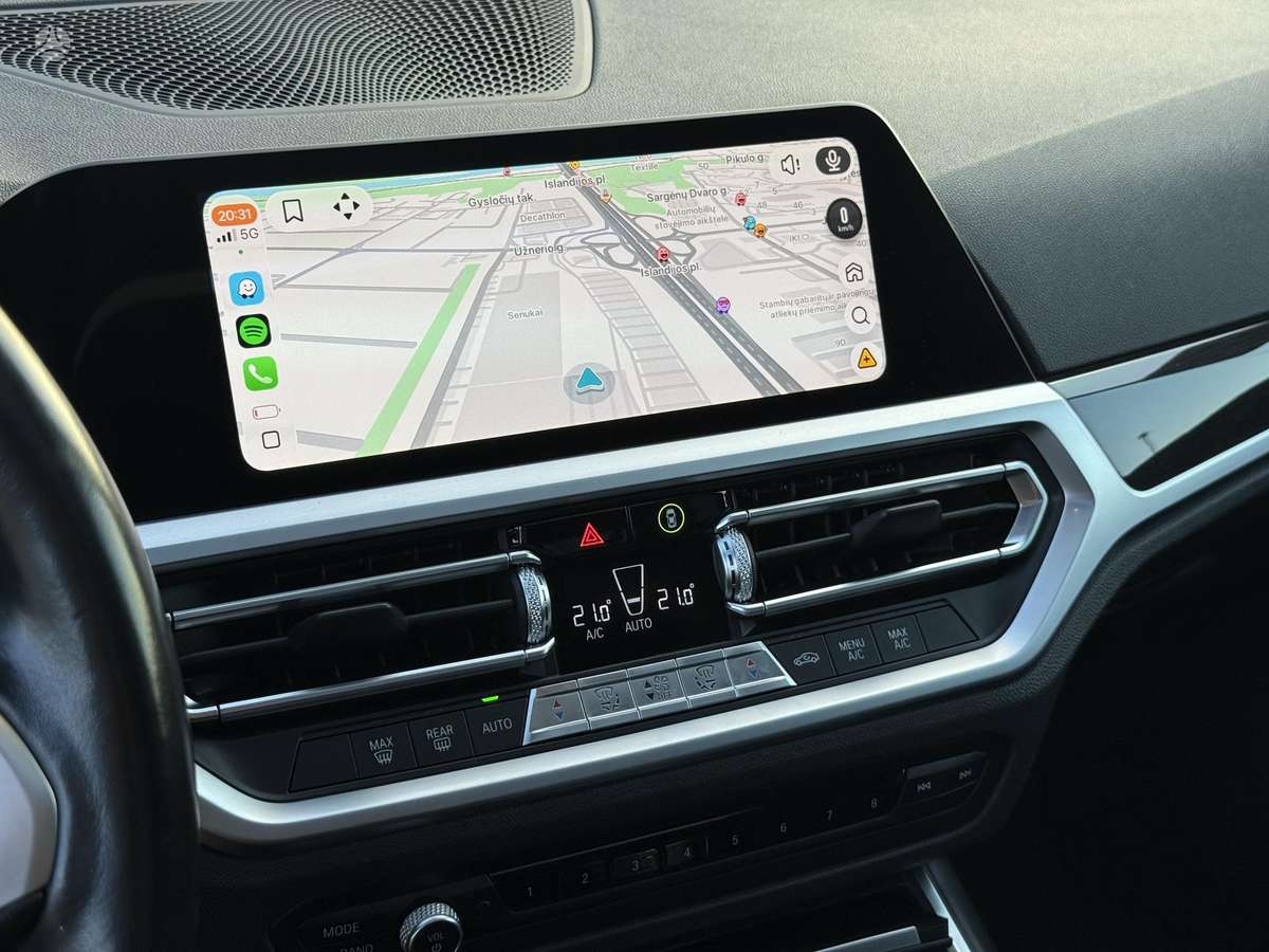 BMW 330, 2.0 l., Седан