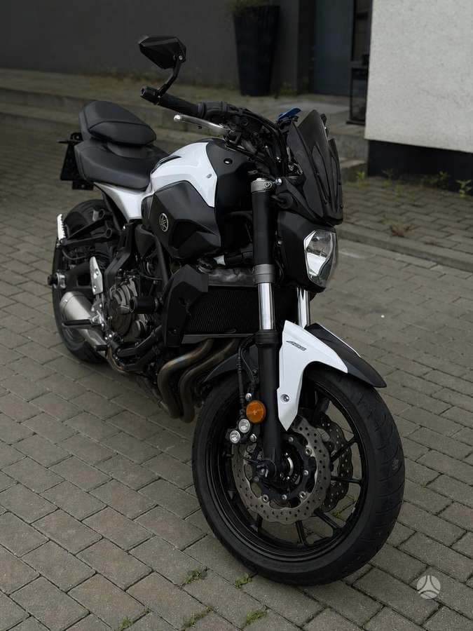 Yamaha MT 07 689cc, street / classic