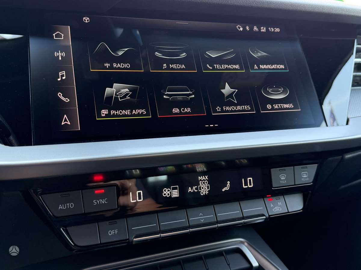 Audi A3, 1.0 l., Седан