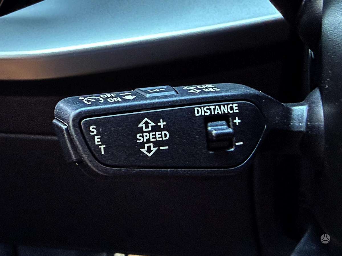Audi A3, 1.0 l., Седан