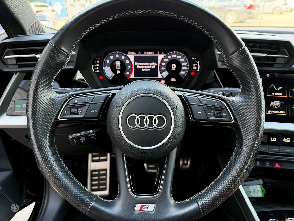 Audi A3, 1.0 l., Седан