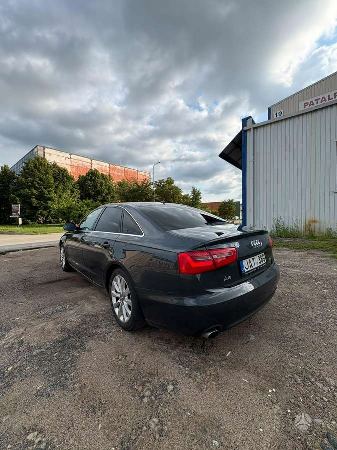 Audi A6, 2.8 l., saloon / sedan