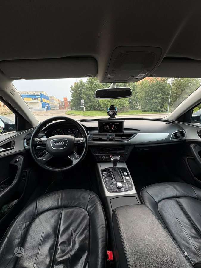 Audi A6, 2.8 l., saloon / sedan