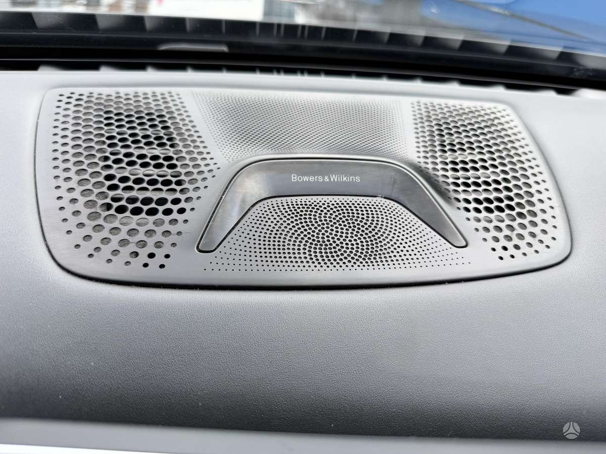 BMW 750, Лимузин