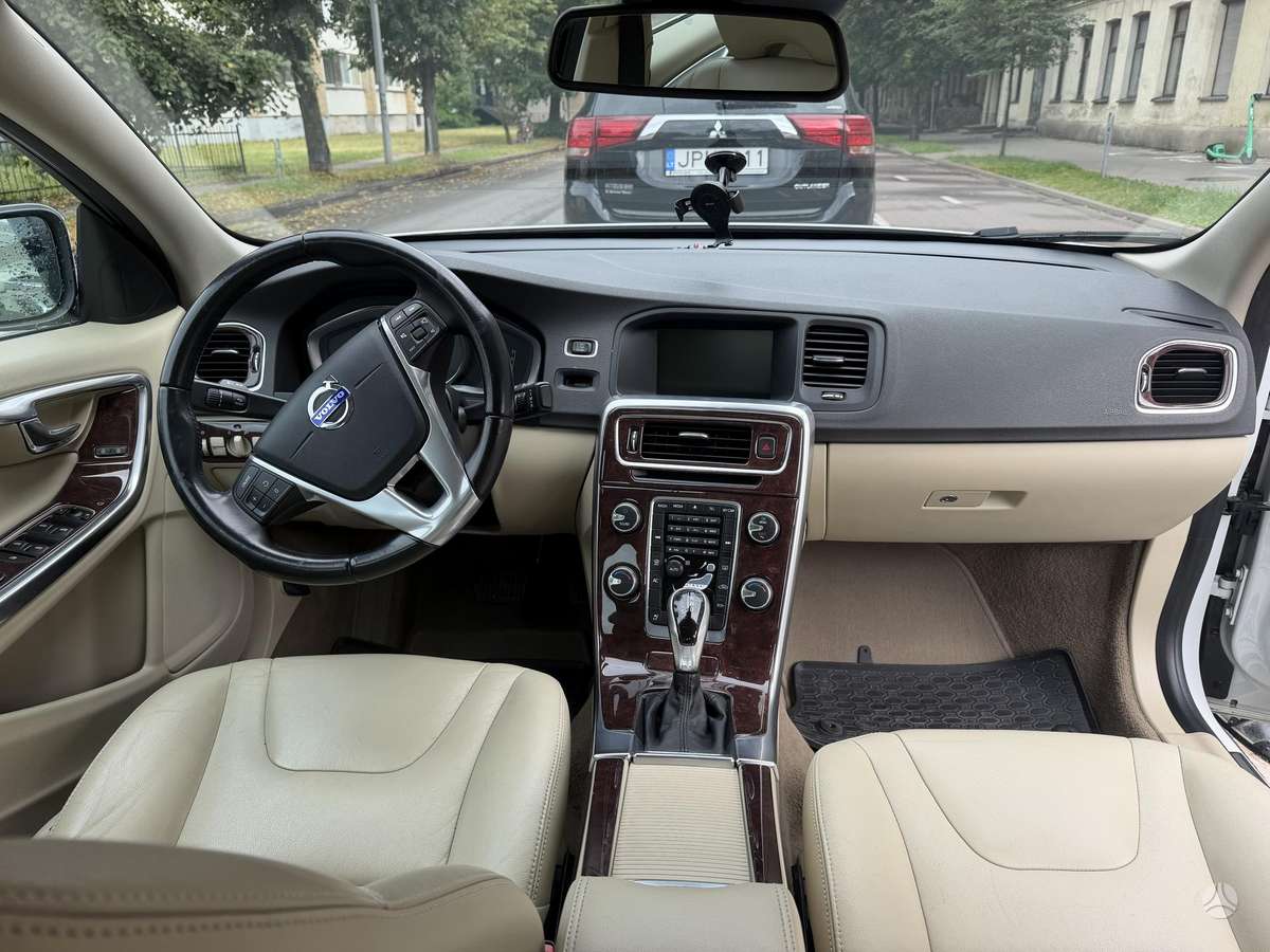 Volvo S60, 2.0 l., Седан