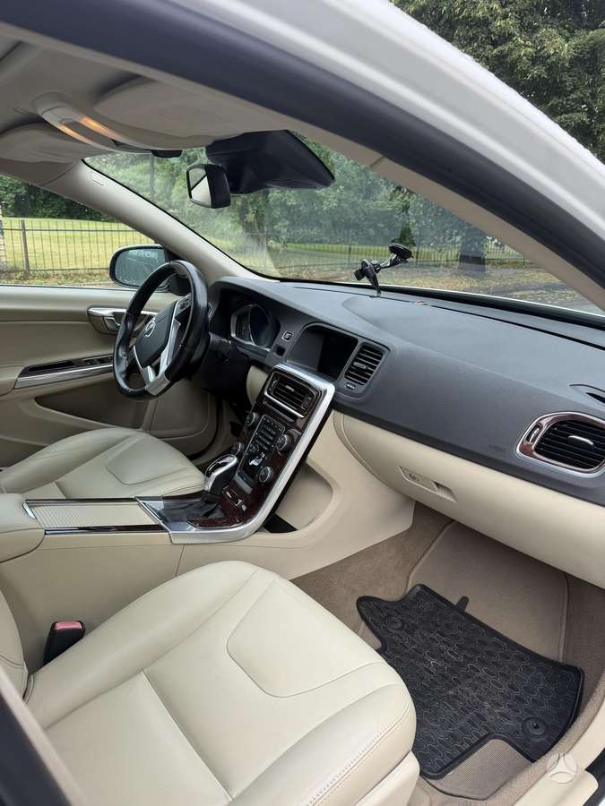 Volvo S60, 2.0 l., Седан
