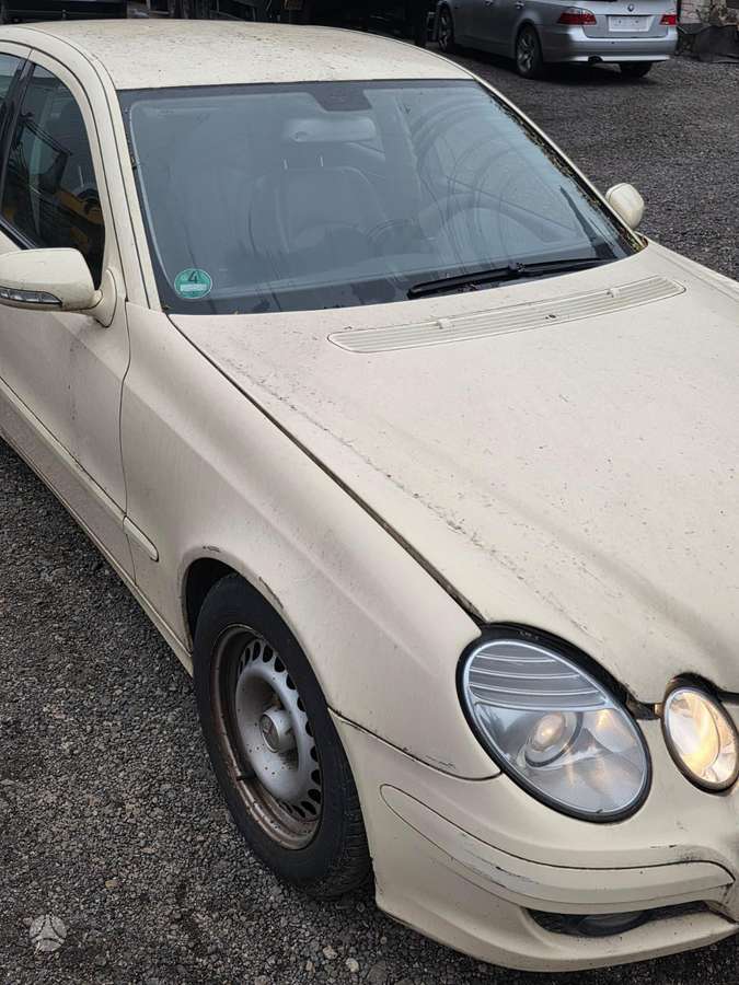 Mercedes-Benz E klasė по частям