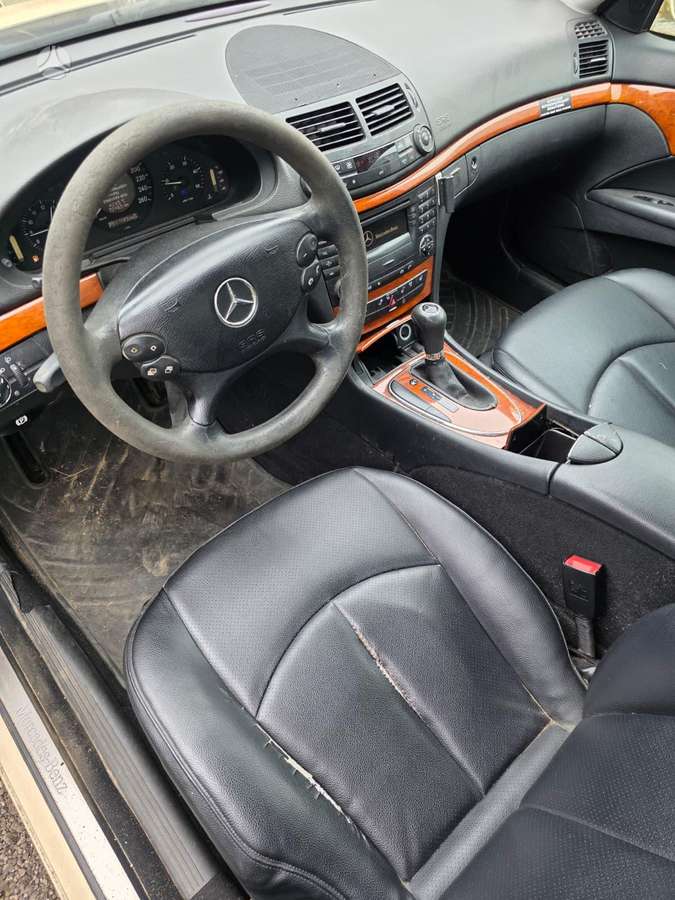 Mercedes-Benz E klasė по частям