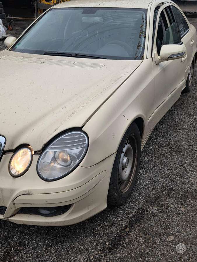 Mercedes-Benz E klasė dalimis