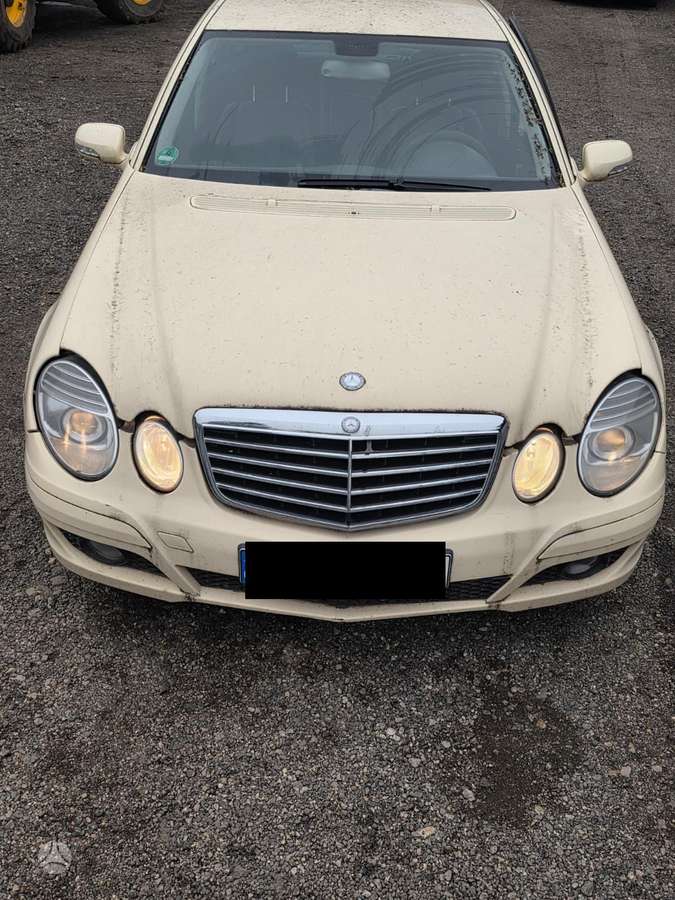 Mercedes-Benz E klasė по частям