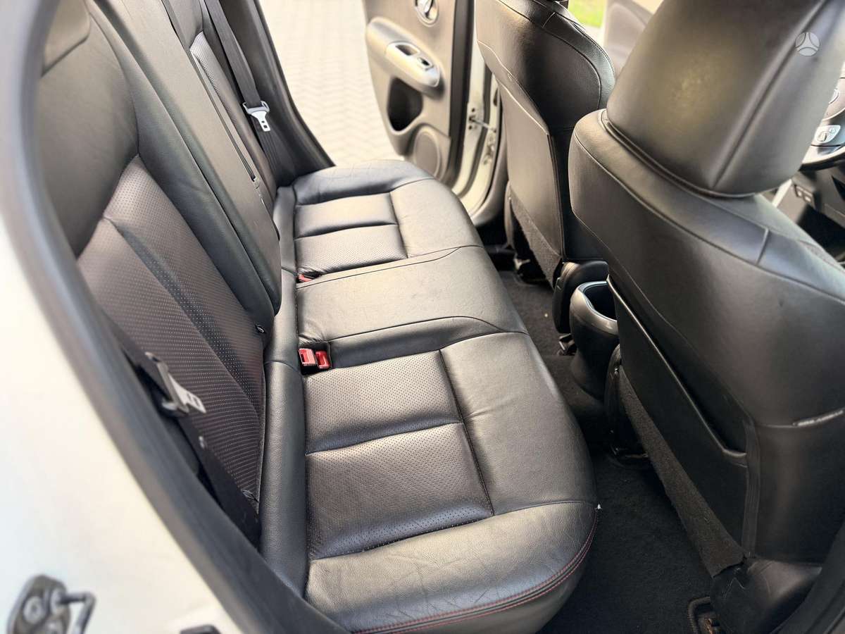 Nissan Juke, 1.5 l., Хэтчбек