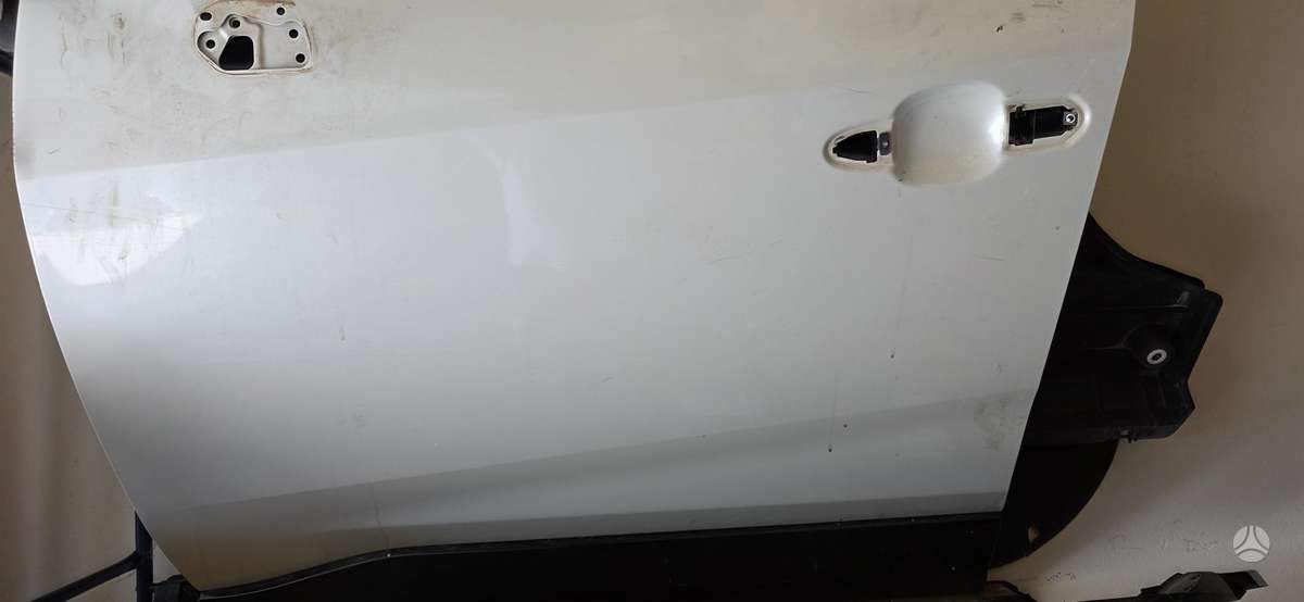Toyota RAV4 doors, front grill