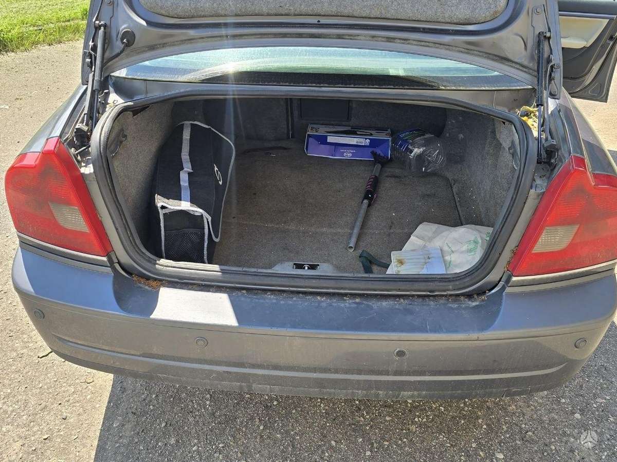 Volvo S80, 2.4 l., Седан