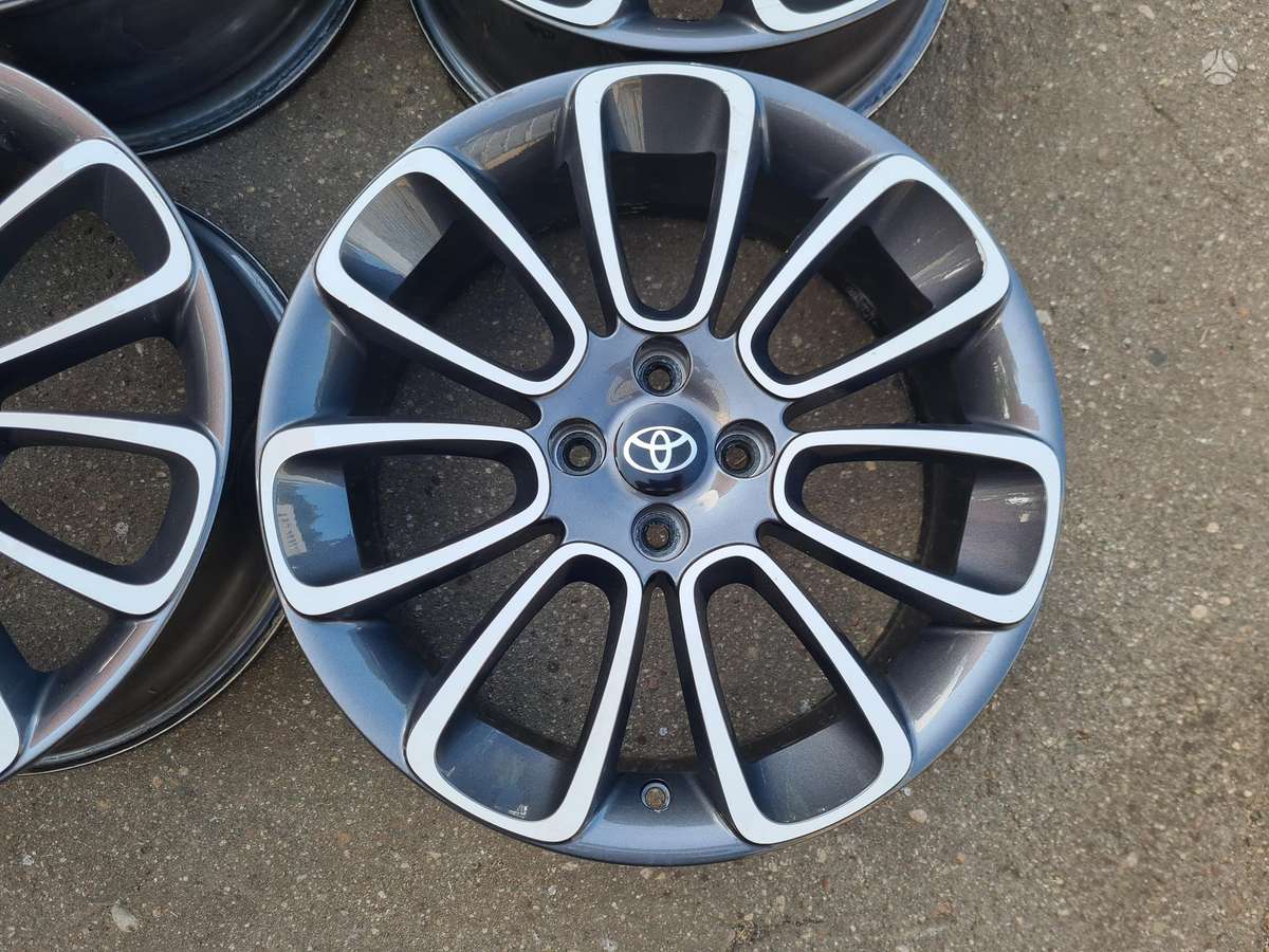 Toyota Yaris, легкосплавные , R17