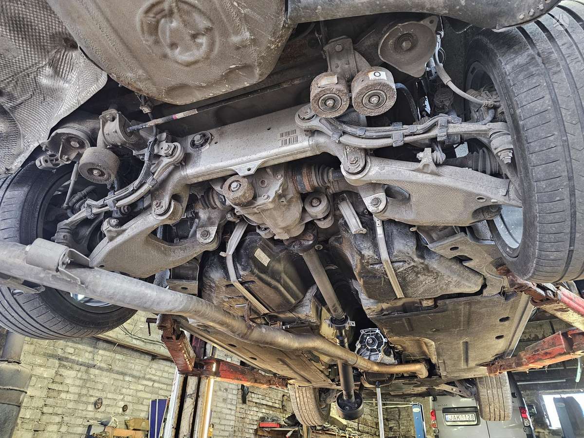 BMW 525, 2.0 l., Седан