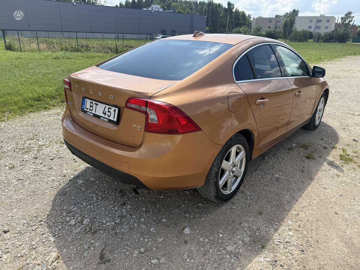 Volvo S60 - 5