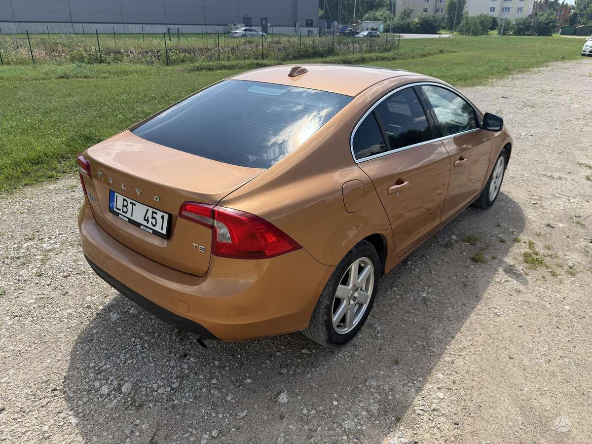 Volvo S60 - 6